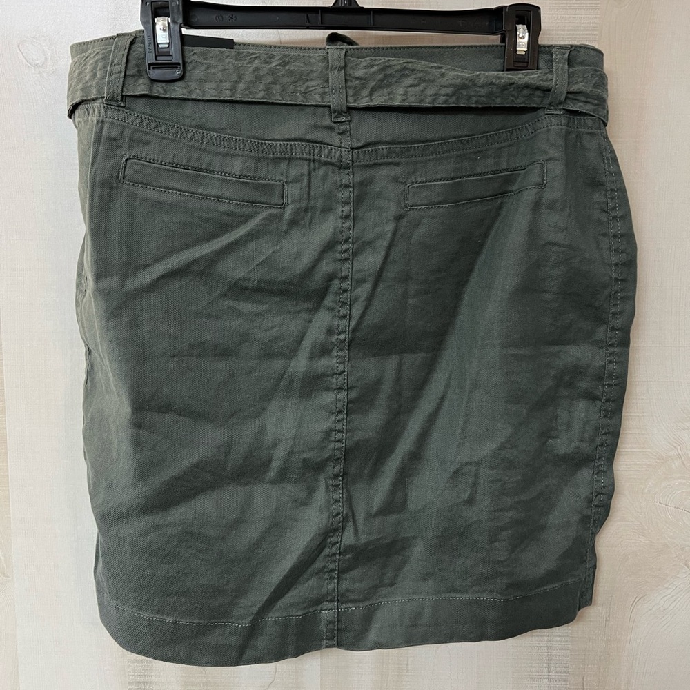 Stitch Fix Liverpool Skirt - NWT - Size 12 - Picture 2 of 4